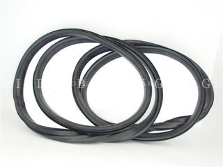 REAR/SIDE WINDOW SEAL 600 SERIES 1 (w/o chrome trim)